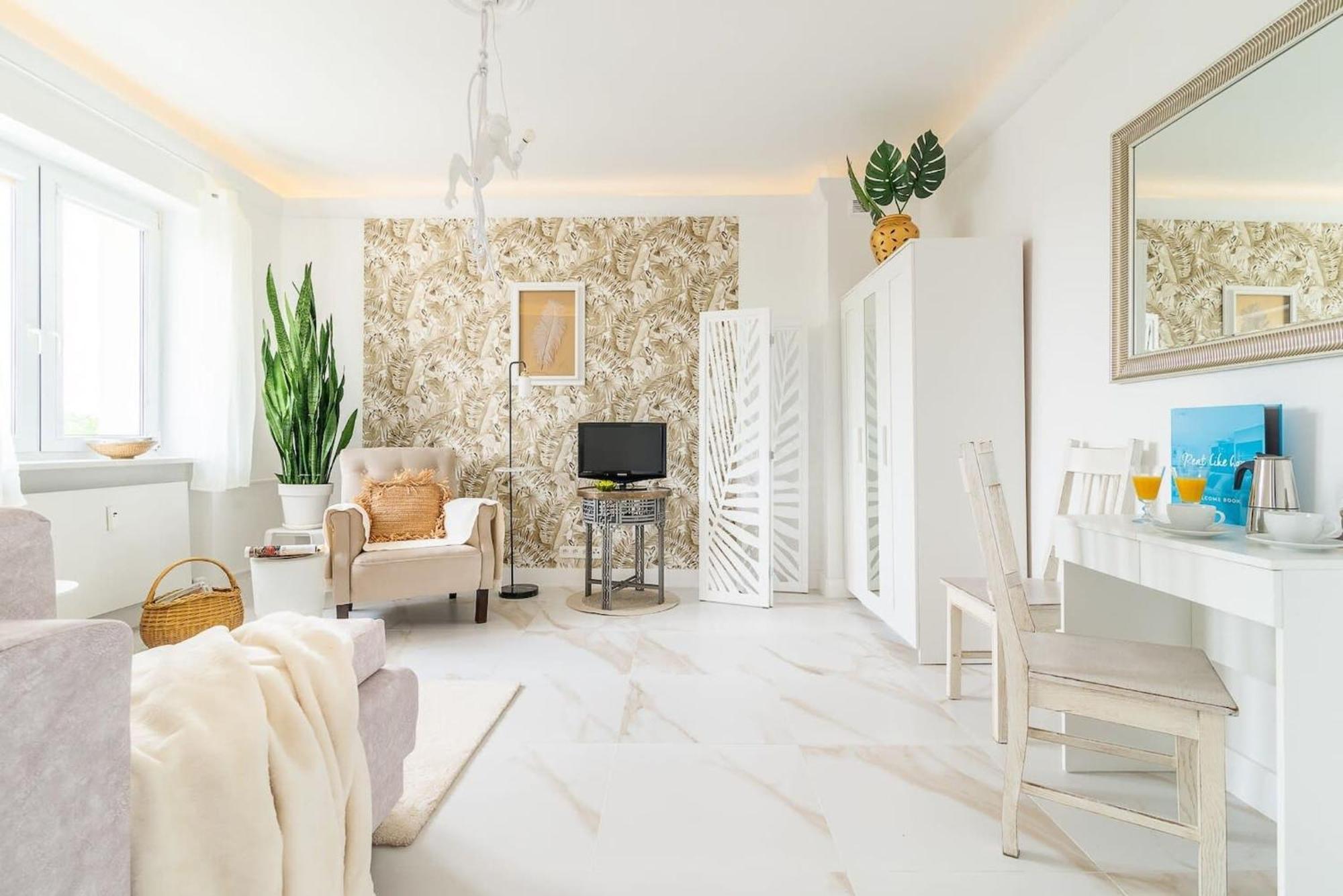 Rent Like - Plac Inwalidów 10 Warszawa