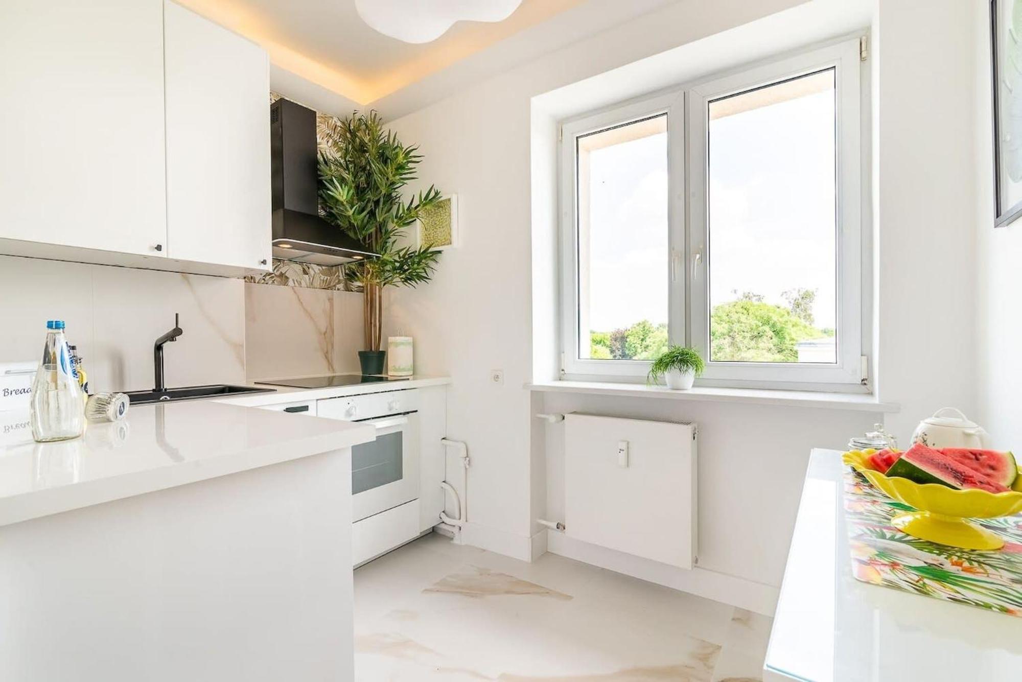 Rent Like - Plac Inwalidów 10
